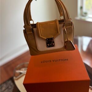 Louis Vuitton Vernis Two-Tone Tan and Cream Leather Satchel